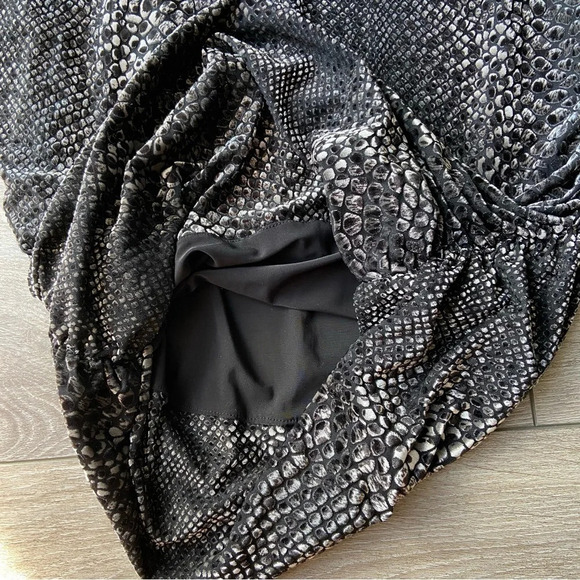 RACHEL ROY Black Snakeskin Print Gathered Textured Dress - Picture 12 of 16